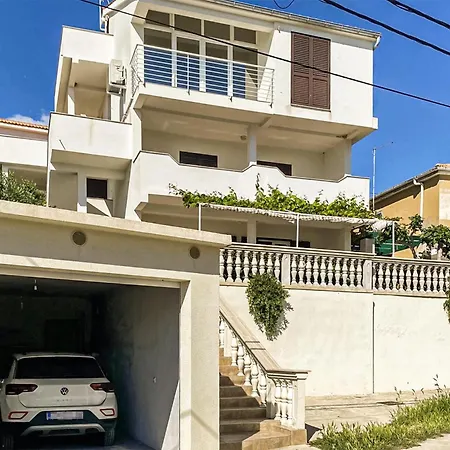 Apartmán Lovely In With House Sea View *